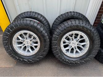 NEW 17x9 dts wheels wrapped in 33x12.50r17 RBP rt tires