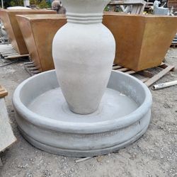 CONCRETE CEMENT WATER FOUNTAIN  $850