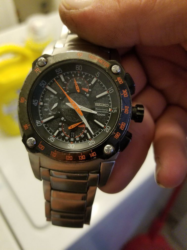 Seiko Chronograph 100m watch for Sale in Tucson, AZ - OfferUp