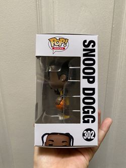 PSA 9 Funko Pop! Rocks Snoop Dogg (Yellow Lakers jersey) #302 (Tha Dogg House LE 5000) · : Shop, Sell, Connect
