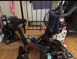 2021 Peloton Bike 2nd Gen Very Good Condition 51-200 Rides