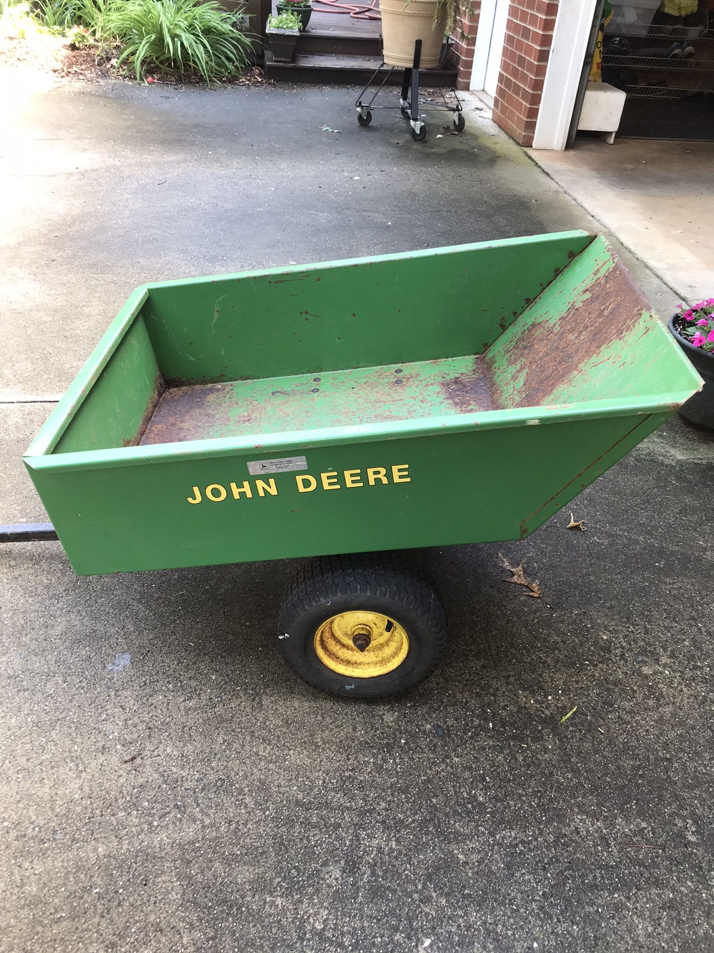 John Deere Dumping/Hauling Trailer