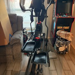 Schwinn 430 Elliptical