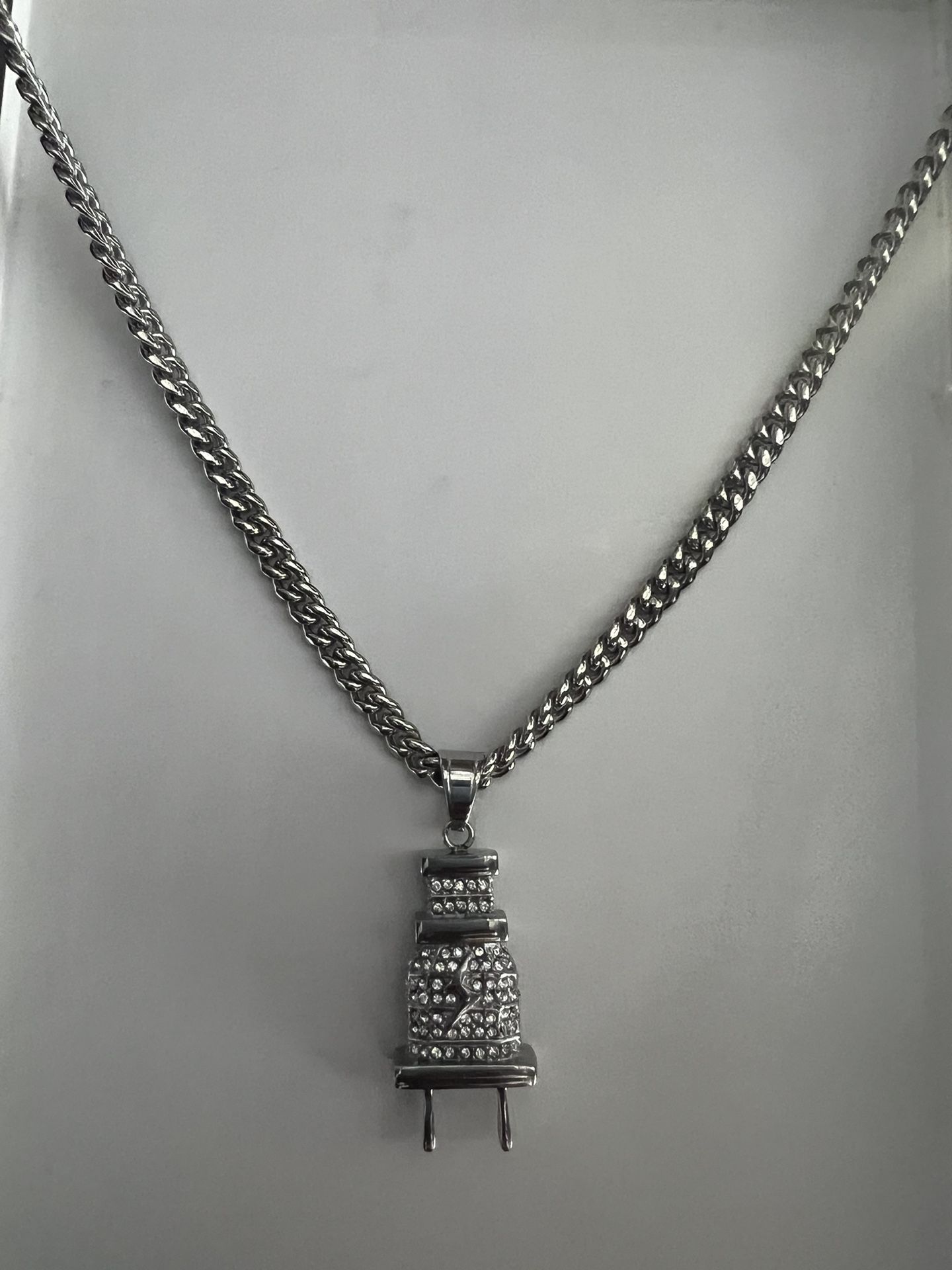 Fashion Chains With Pendant