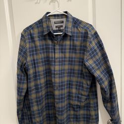 Banana republic medium plaid flannel Camden fit - size medium 