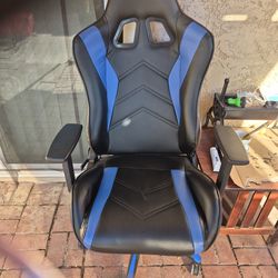 Emerge" deluxe Video Game Chair