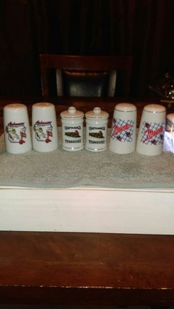 Vintage state salt & pepper shakers