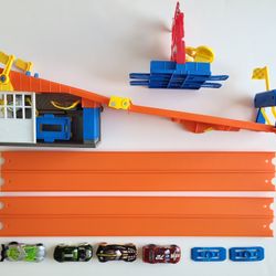 Hot Wheels Team Rooftop Race Garage Complete Playset With Extra Pieces