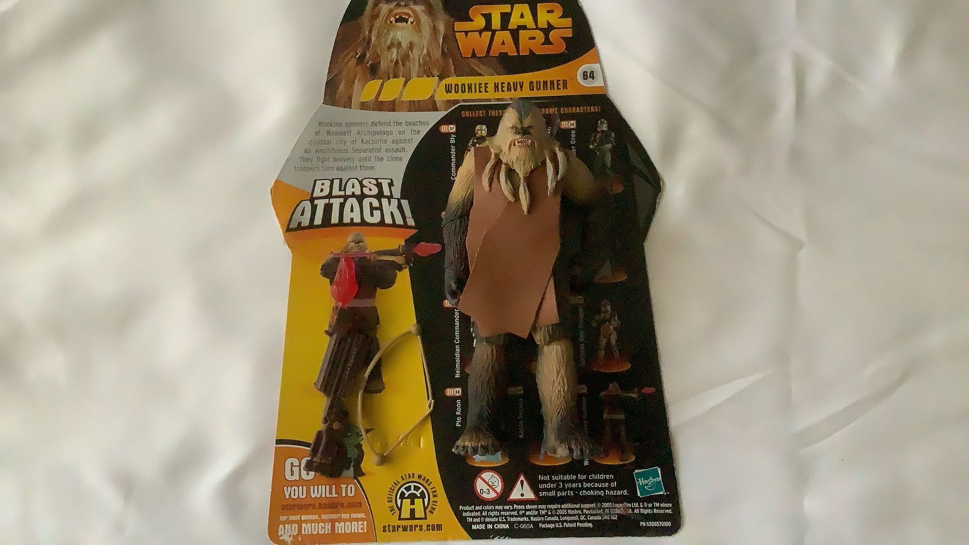 STAR WARS FIGURE 2005 ROTS WOOKIEE HEAVY GUNNER (BLAST ATTACK!)