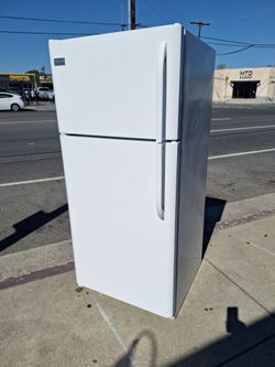 APARTMENT REFRIGERATOR (DELIVERED)