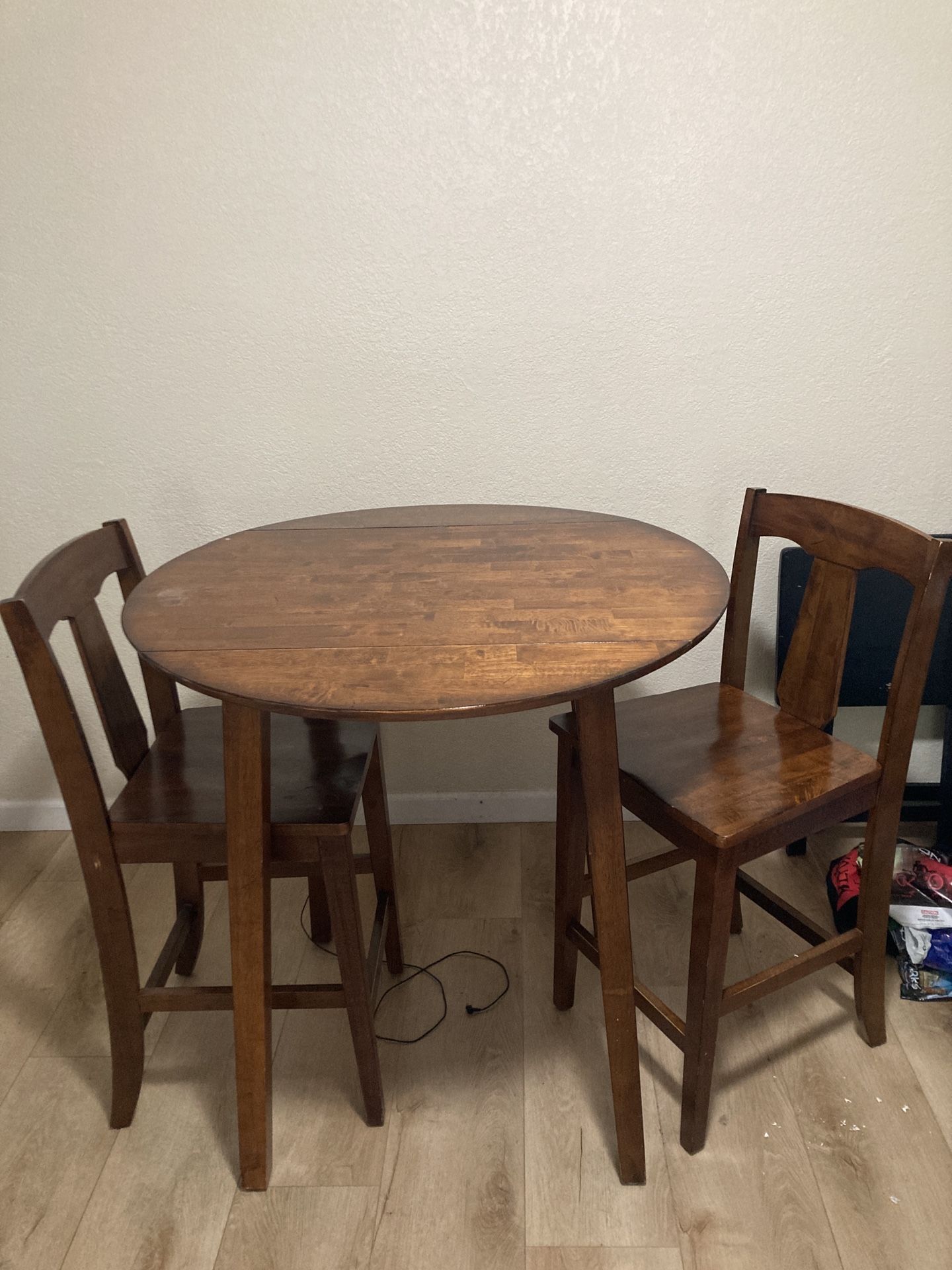 Brown Table and chairs for 2