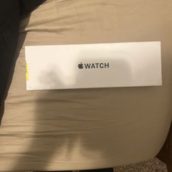Brand New Apple Watch Se Sec  Gen 40m