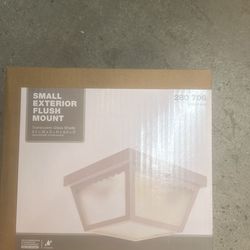 Small exterior flush mount