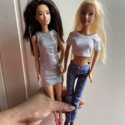 Barbies 