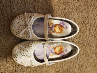 Girls size 8 shoes
