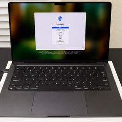 MacBook Pro 14” M4 24GB RAM 512GB – Space Black