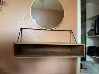 Floating desk