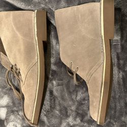 Clark Lace Up Boots Suede Like New