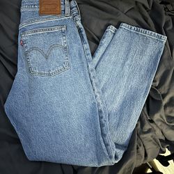 Levi’s Straight Wedgie Jeans 