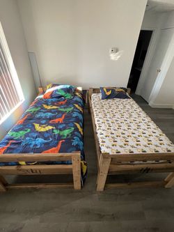 Twin Wooden Bed Frames Set of 2 with mattress and comforters/sheets