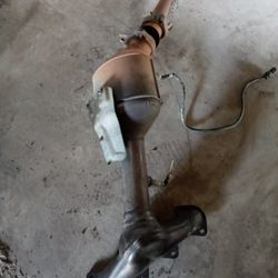 Selling 4 Catalics Converters