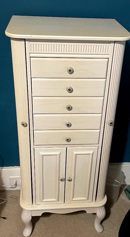 Jewelry Armoire/Lingerie Chest