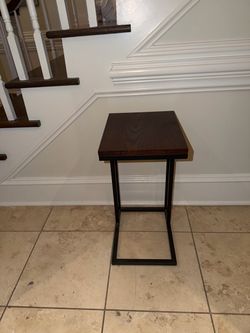 Wood Top Side Table with Black Metal Legs