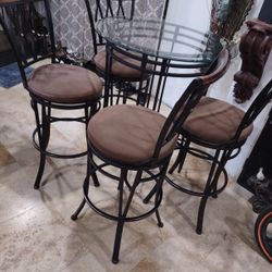 Glass Table With Barstools 70.00