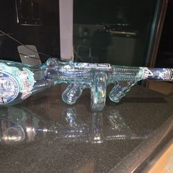 MACHINE GUN Vodka Decanter
Tommy Guns Roaring 20’s DECANTER/
EMPTY Bottle 
