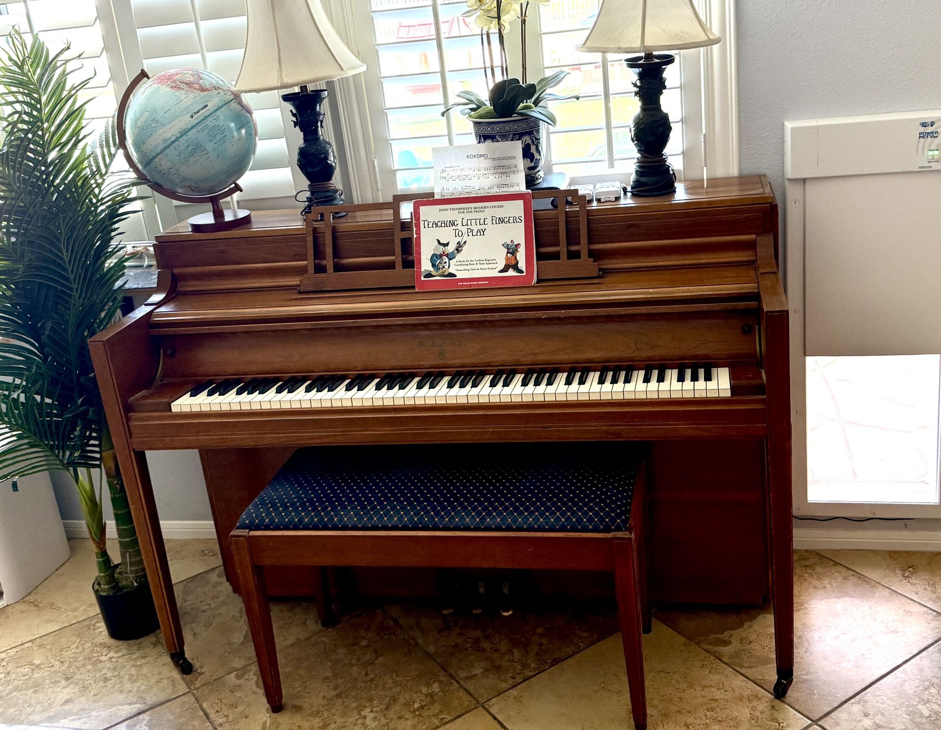 Knabe Upright Piano (1960’s Model). Good Condition, All Keys Good.