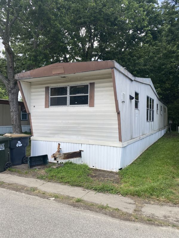 1968 mobile home 2 bed one bath fixer upper for Sale in Hampton, VA