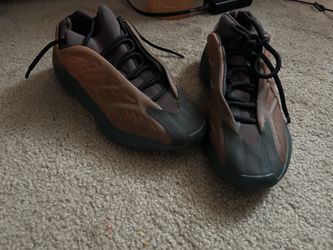 Men’s Shoes Size 9