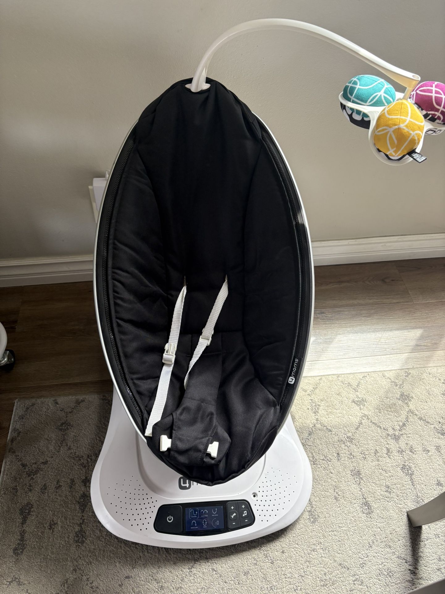 4 Moms MamaRoo Swing