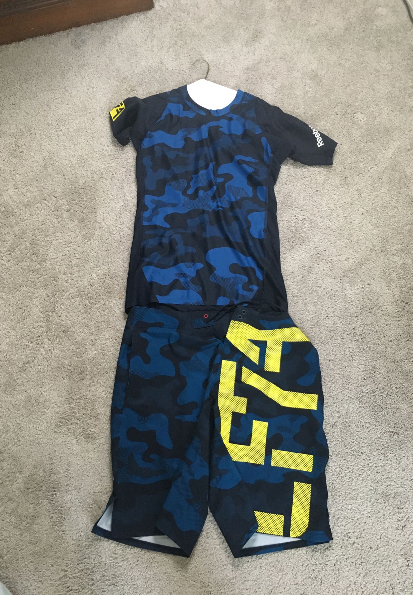 For nylig hovedsagelig cafeteria Reebok Crossfit Outfit Large for Sale in Palm Coast, FL - OfferUp