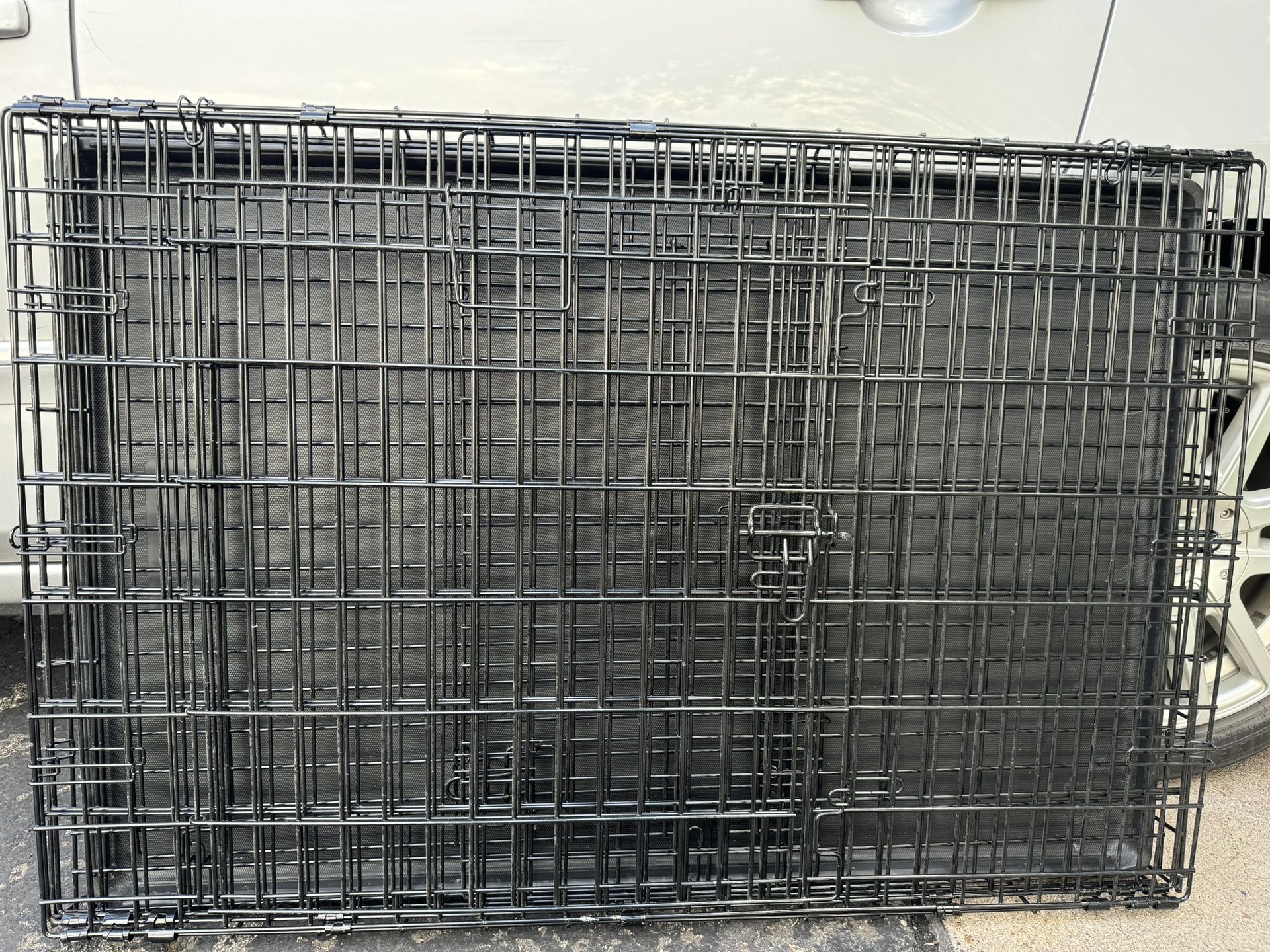 Crate Dog 36x23x25. Its NEW!!!