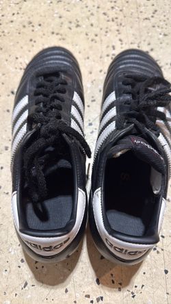 Adidas soccer cleats - Men’s size 8
