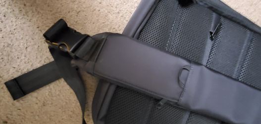 Winking side arm backpack