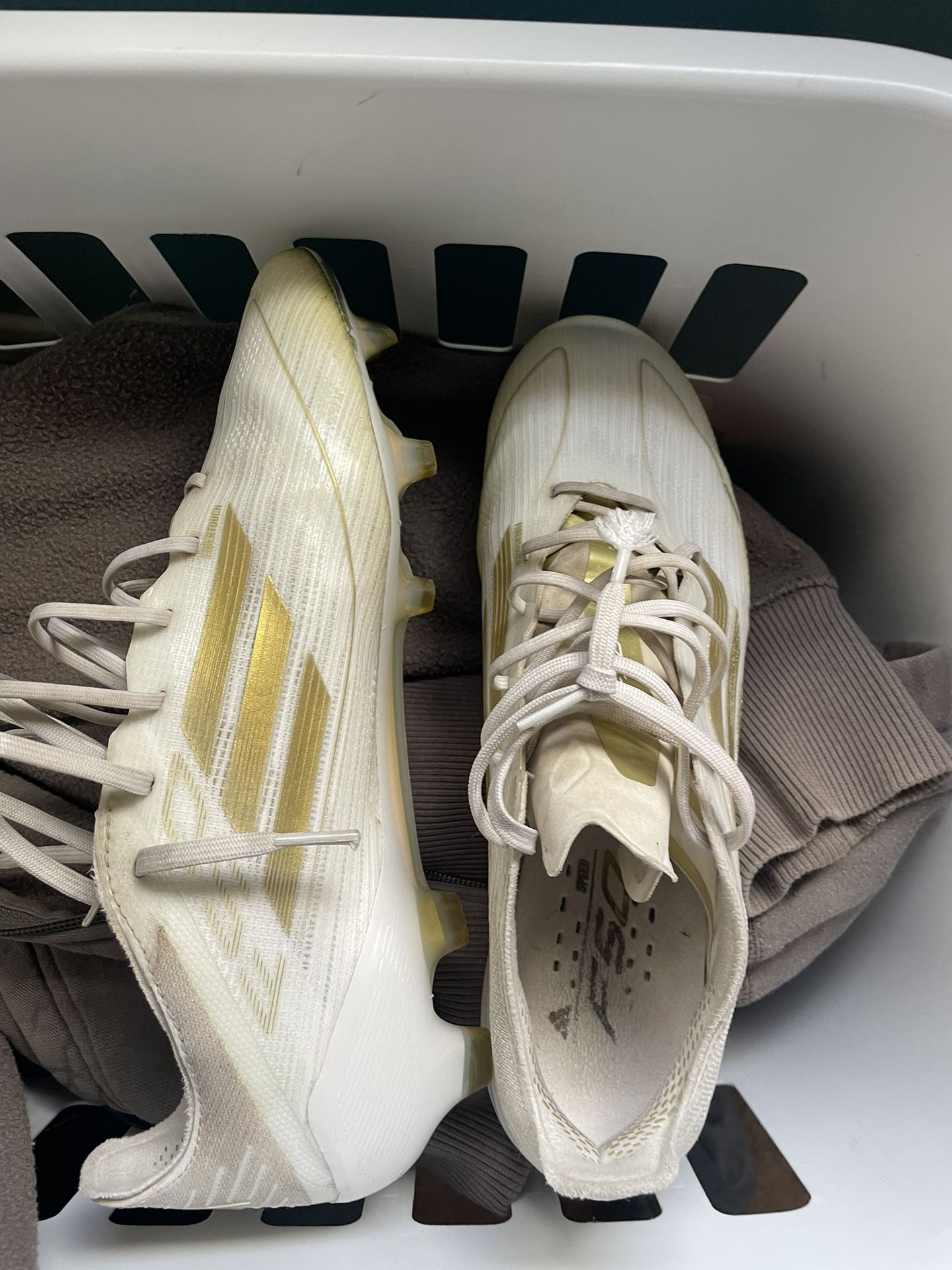 ADIDAS F-50 Size 7.5