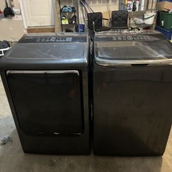 Samsung washer and Dryer Set. 