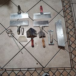 Assorted Taping Knives