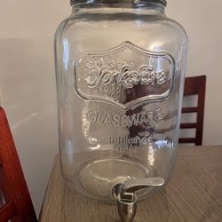 1 gallon drink dispenser