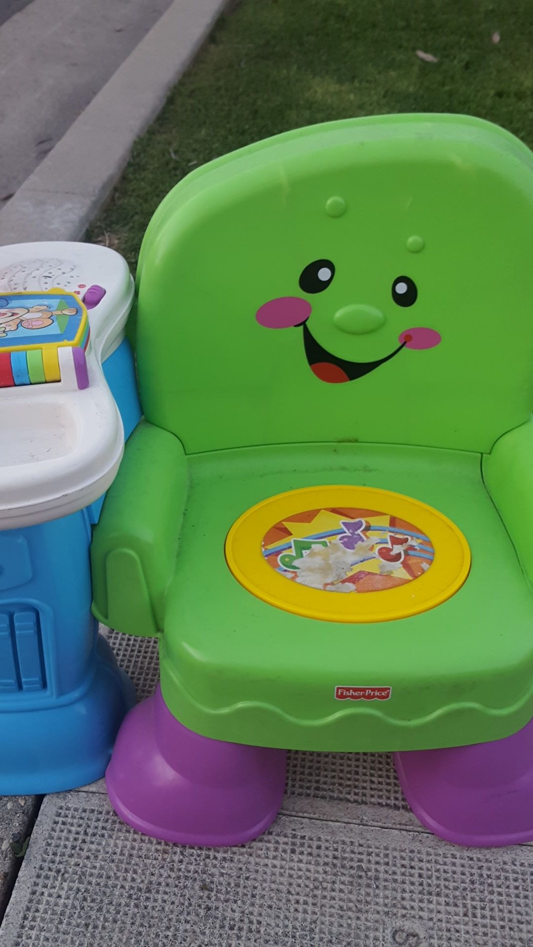 Super cute chair for toddlers/kids
