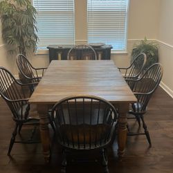 Ethan Allen Farmhouse Table(with Expandable Leaf) and 6 Black Spindle Chairs