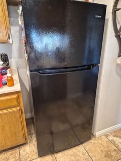 Black Regfrigerator new condition