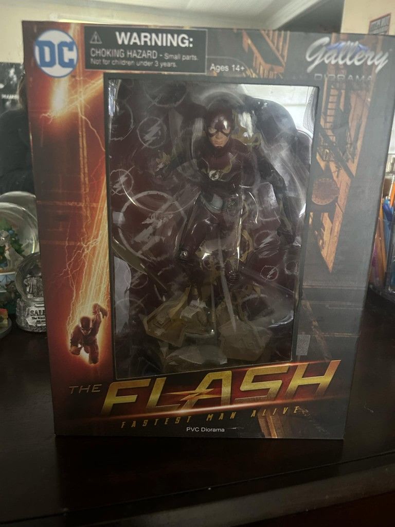 DC Flash -
Never opened
$65