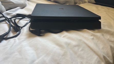 Ps4 slim good condition