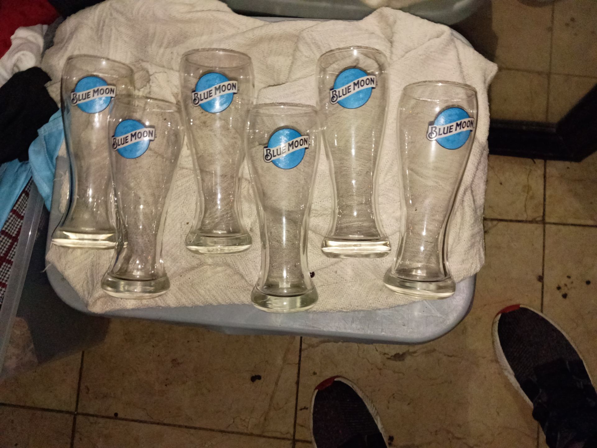 6 tall blue moon glasses