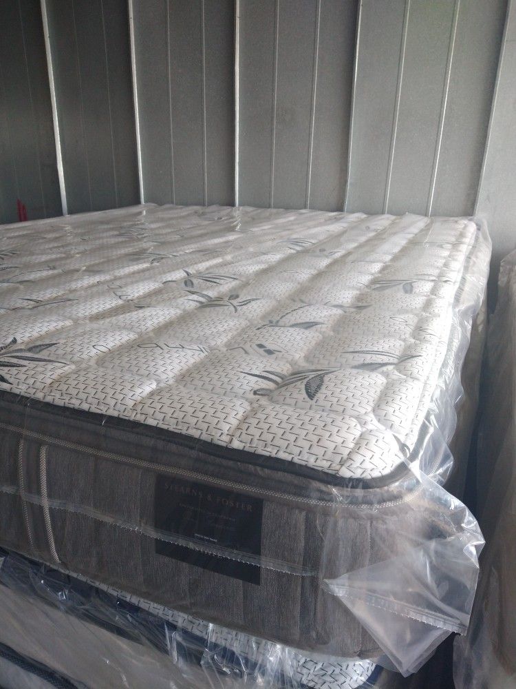 caliking  King bamboo orthopedic and pillow top brand new mattress and box spring