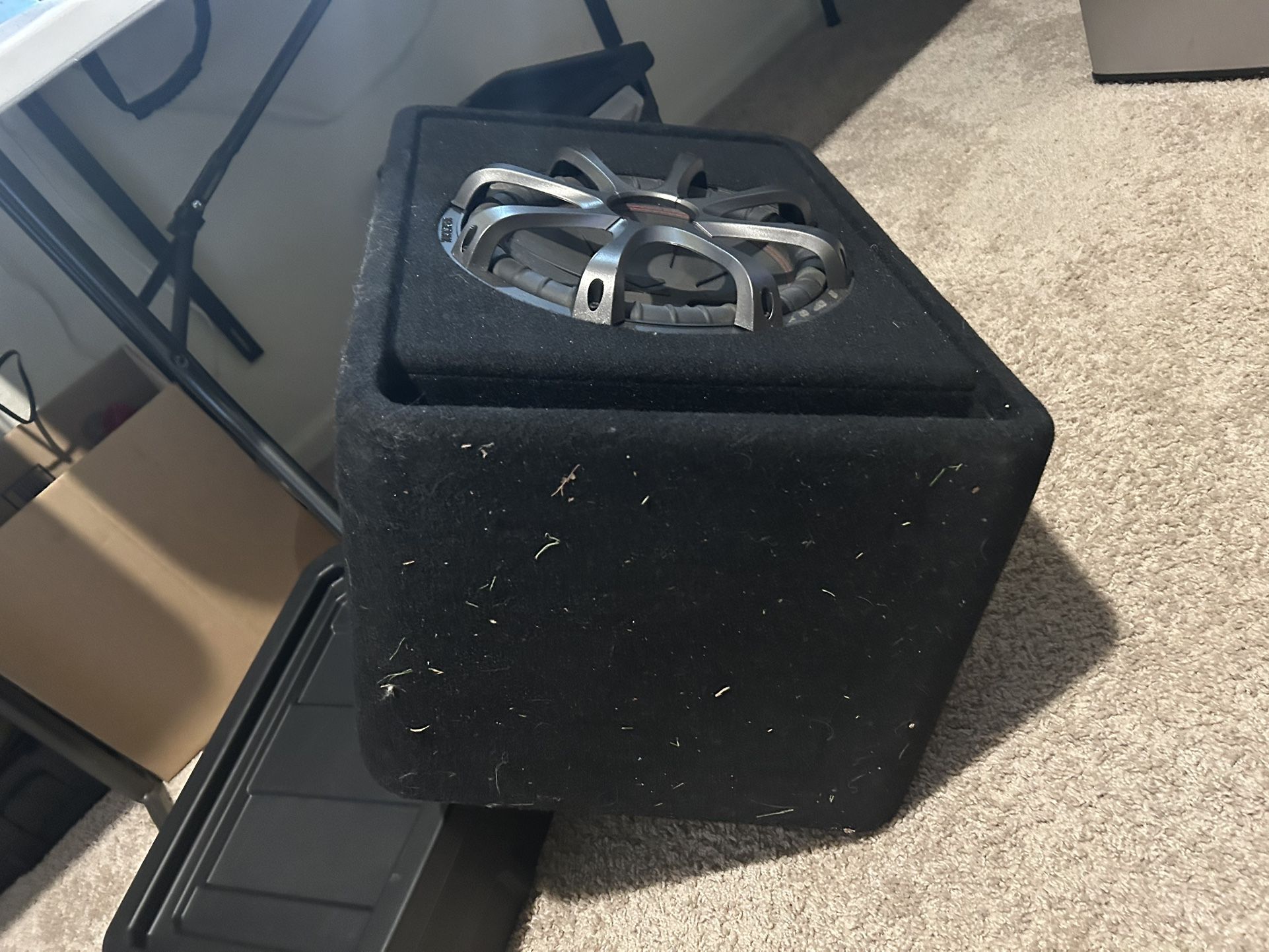 CAR STEREO EQUIPMENT