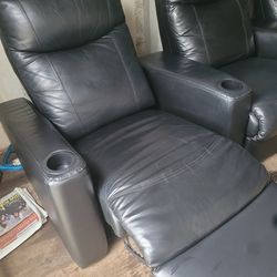 Leather movie room,living room. 1 or 4